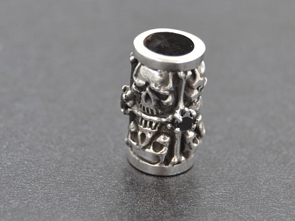 Hülse "Totenkopf" mit Onyx