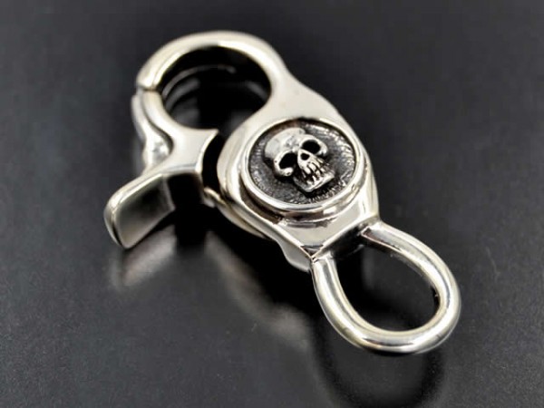 Karabiner Totenkopf, Schlüsselanhänger