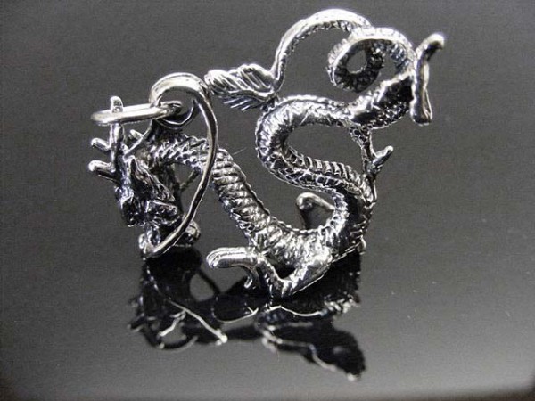 Anhänger "Drache"
