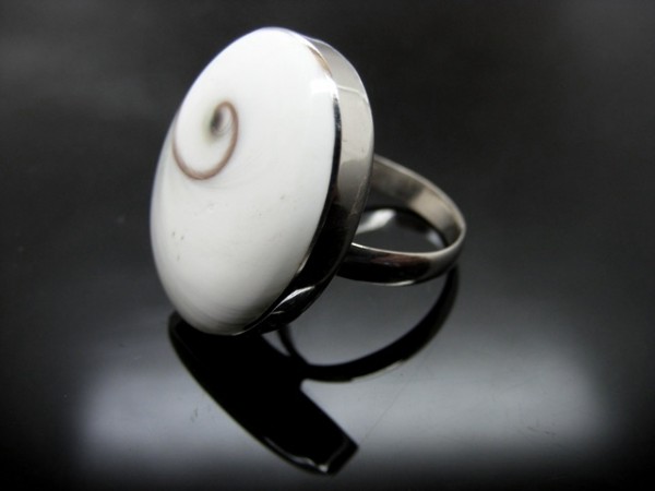 Shivas Eye Ring "oval"